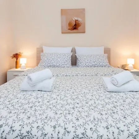Apartments Sandra Rovinj Kültér fotó